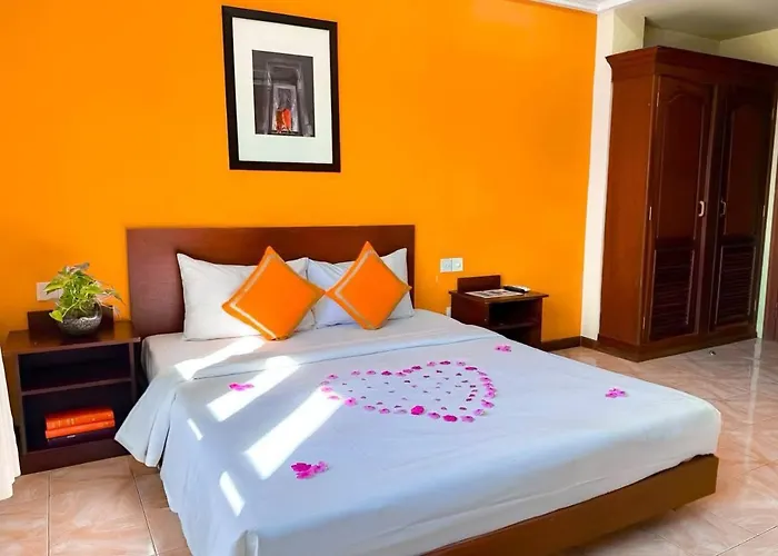 Vplus Hotel 4*