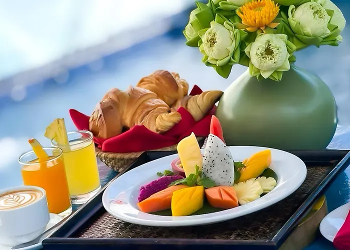 Hotel Vplus 4*