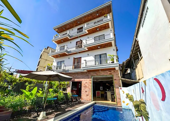 Vplus Hotel